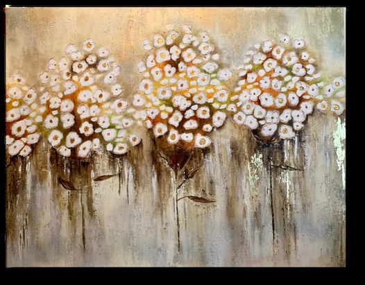 Entre flores — obra de Luly Santos, Mixta